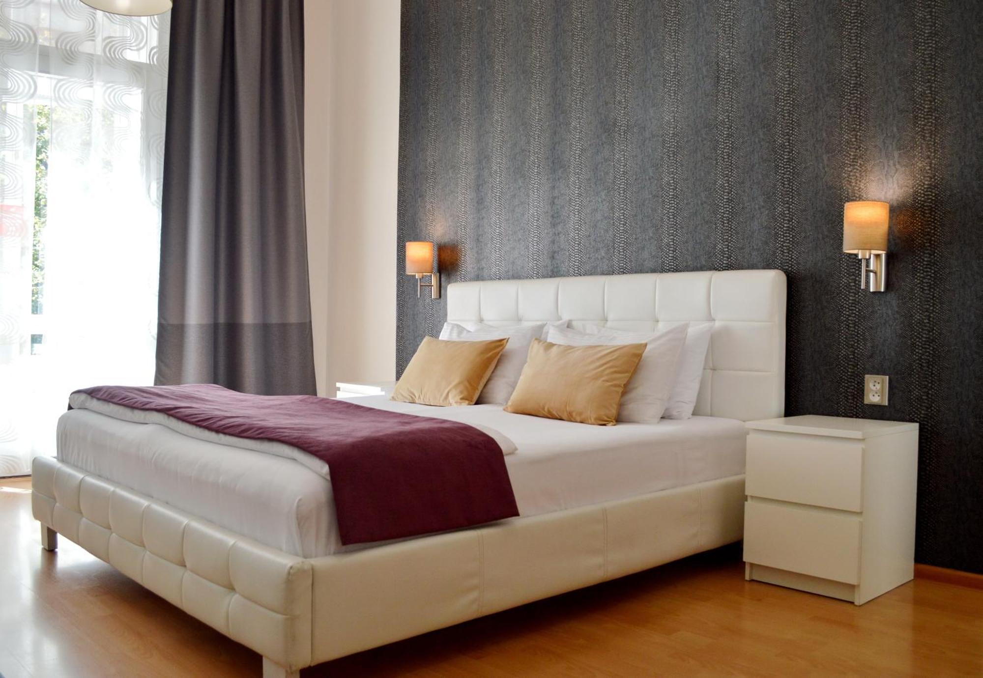 Ge Apartments Praga Esterno foto