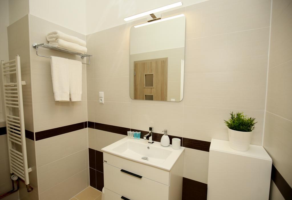 Ge Apartments Praga Esterno foto